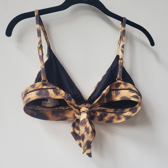 PilyQ Kylie Leopard-Print Triangle Bikini Swim Top Medium - Picture 6 of 14